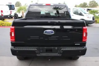 Ford F-150 2023 4x2 XLT 4 puertas SuperCrew 5.5 pies. SB