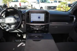 Ford F-150 2025 4x2 XLT 4 puertas SuperCrew 5.5 pies SB