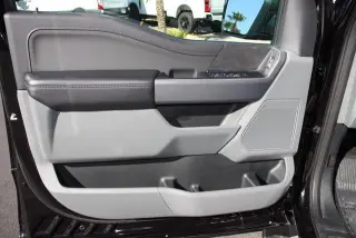 Ford F-150 2025 4x2 XLT 4 puertas SuperCrew 5.5 pies SB
