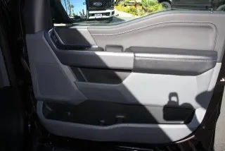 Ford F-150 2025 4x2 XLT 4 puertas SuperCrew 5.5 pies SB