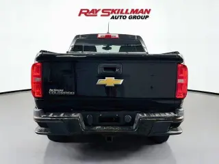 Chevrolet Colorado 2015 4x4 Z71 Cabina Crew 4 puertas 5 pies. Caja corta