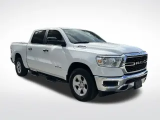 Ram 1500 2023 4x4 Big Horn 4 puertas Cabina Crew 5.6 pies. Pickup SB