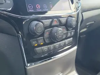 Jeep Grand Cherokee 2021 4x2 Laredo E 4 puertas SUV