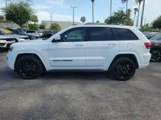 Jeep Grand Cherokee 2021 4x2 Laredo E 4 puertas SUV