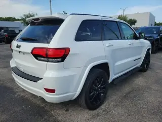Jeep Grand Cherokee 2021 4x2 Laredo E 4 puertas SUV