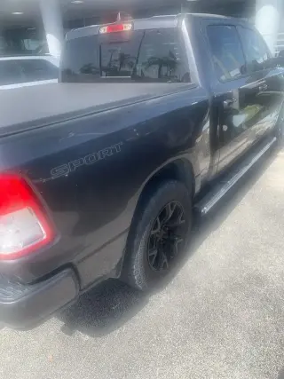 Ram 1500 2022 4x2 Big Horn 4 puertas Cabina Crew 5.6 pies. SB Pickup