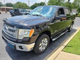 Ford F-150 2013 4x2 XLT 4 puertas SuperCrew Styleside 5.5 pies. SB