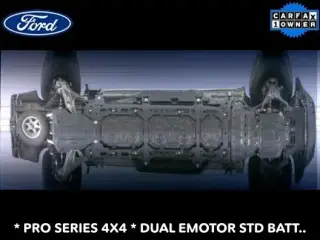 Ford F-150 Lightning 2023 AWD Pro 4 puertas SuperCrew 5.5 pies SB