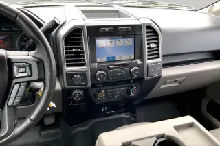 Ford F-150 2016 4x2 XLT 4 puertas SuperCrew 5.5 pies. SB
