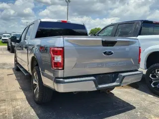 Ford F-150 2020 4x4 XL 4 puertas SuperCrew 5.5 pies. SB