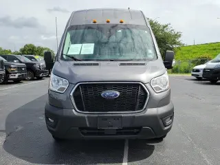Ford Transit 2022 350 HD 3 puertas LWB Techo Alto DRW Furgón de Carga Extendido con GVWR de 11,000 lb