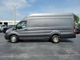 Ford Transit 2022 350 HD 3 puertas LWB Techo Alto DRW Furgón de Carga Extendido con GVWR de 11,000 lb