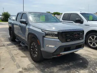 Nissan Frontier 2023 4x2 S 4 puertas Cabina Doble 5 pies. SB