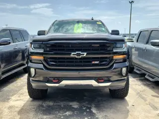 Chevrolet Silverado 1500 2018 4x4 LT 4 puertas Cabina Crew 5.8 pies. Caja corta