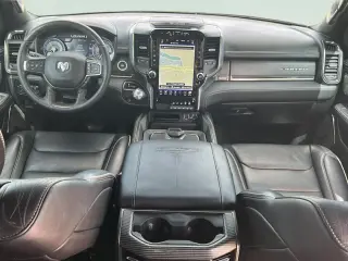 Ram 1500 2021 4x2 Limited 4 puertas Cabina Crew 5.6 pies. Caja corta Pickup