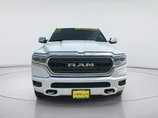 Ram 1500 2021 4x2 Limited 4 puertas Cabina Crew 5.6 pies. Caja corta Pickup