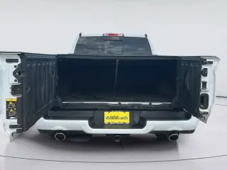 Ram 1500 2021 4x2 Limited 4 puertas Cabina Crew 5.6 pies. Caja corta Pickup