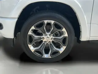 Ram 1500 2021 4x2 Limited 4 puertas Cabina Crew 5.6 pies. Caja corta Pickup
