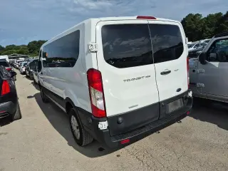 Furgoneta de pasajeros Ford Transit 2024 350 XL 3 puertas LWB con techo bajo