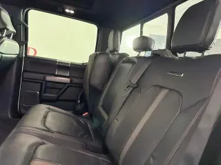 Ford F-150 2020 4x4 Platinum 4 puertas SuperCrew 5.5 pies. SB
