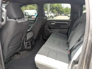 Ram 1500 2024 4x4 Big Horn Cabina Crew de 4 puertas, 5.6 pies. Pickup SB