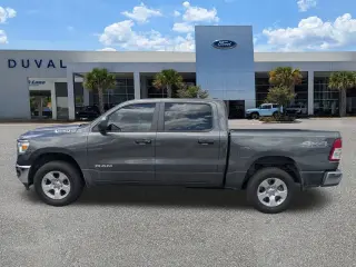 Ram 1500 2024 4x4 Big Horn Cabina Crew de 4 puertas, 5.6 pies. Pickup SB