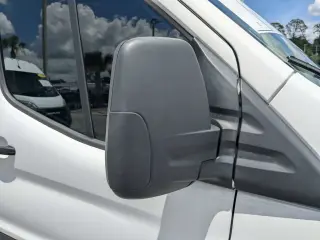 Furgoneta de Carga Ford Transit 2023 AWD 250 3 puertas SWB Techo Medio