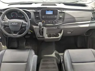 Furgoneta de Carga Ford Transit 2023 AWD 250 3 puertas SWB Techo Medio
