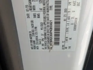 Furgoneta de Carga Ford Transit 2023 AWD 250 3 puertas SWB Techo Medio