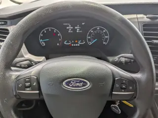 Furgoneta de Carga Ford Transit 2023 AWD 250 3 puertas SWB Techo Medio