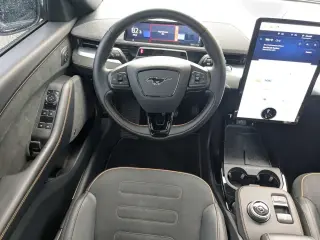 Ford Mustang Mach-E 2023 AWD GT 4 puertas SUV