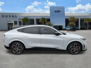 Ford Mustang Mach-E 2023 AWD GT 4 puertas SUV