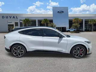 Ford Mustang Mach-E 2022 AWD GT 4 puertas SUV