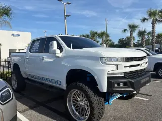 Chevrolet Silverado 1500 2019 4x4 RST 4 puertas Cabina Crew 5.8 pies. SB
