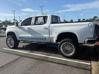 Chevrolet Silverado 1500 2019 4x4 RST 4 puertas Cabina Crew 5.8 pies. SB