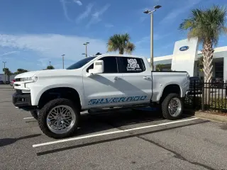 Chevrolet Silverado 1500 2019 4x4 RST 4 puertas Cabina Crew 5.8 pies. SB