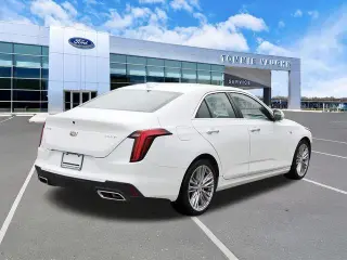 Cadillac CT4 2026 Premium Lujo 4dr Sedan