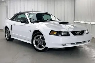 Ford Mustang 2004 GT Deluxe 2 puertas Convertible