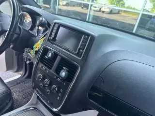 Dodge Grand Caravan 2019 SXT 4 puertas Minivan