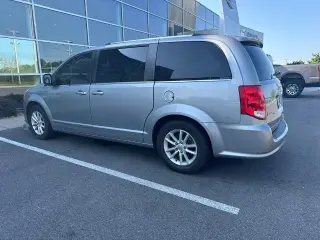 Dodge Grand Caravan 2019 SXT 4 puertas Minivan