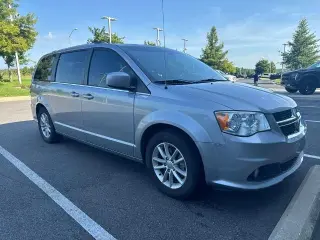 Dodge Grand Caravan 2019 SXT 4 puertas Minivan
