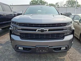 Chevrolet Silverado 1500 2021 4x4 RST 4 puertas Cabina Crew 5.8 pies. Caja corta