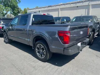 Ford F-150 2024 4x2 STX 4 puertas SuperCrew 5.5 pies SB