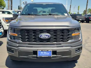 Ford F-150 2024 4x2 STX 4 puertas SuperCrew 5.5 pies SB