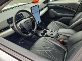 Ford Mustang Mach-E 2023 Select 4 puertas SUV