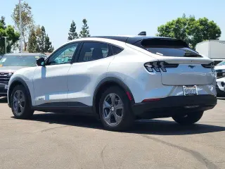 Ford Mustang Mach-E 2023 Select 4 puertas SUV