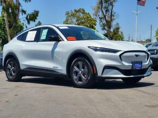 Ford Mustang Mach-E 2023 Select 4 puertas SUV