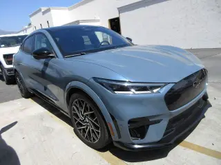 Ford Mustang Mach-E 2023 AWD GT 4 puertas SUV