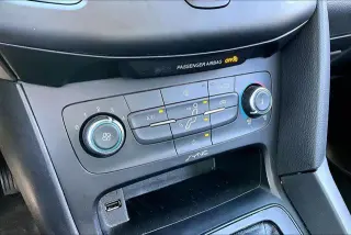 Ford Focus 2016 SE 4 puertas Sedan