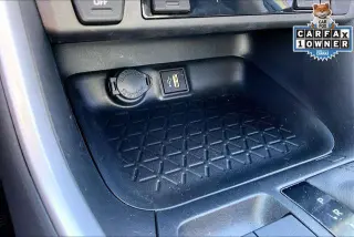 Toyota RAV4 Híbrido 2025 Edición AWD Woodland 4 puertas SUV